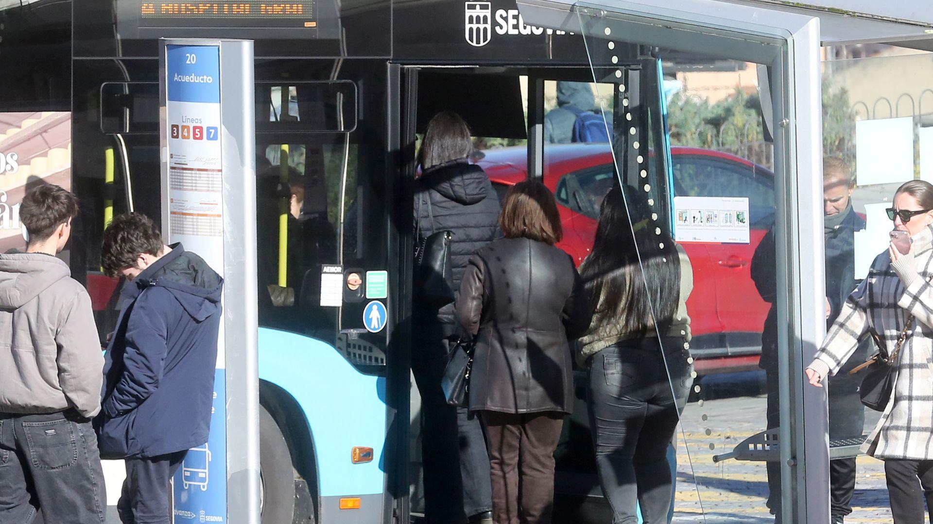 Viajar En Transporte P Blico En Segovia En Seguir Costando La